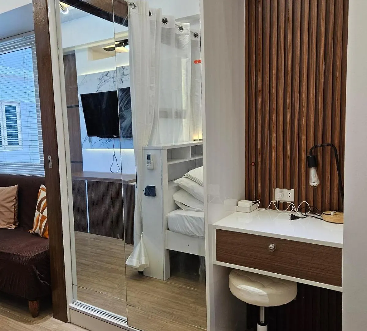 Condo In Coast Residences, Pasay City Manila Philippines