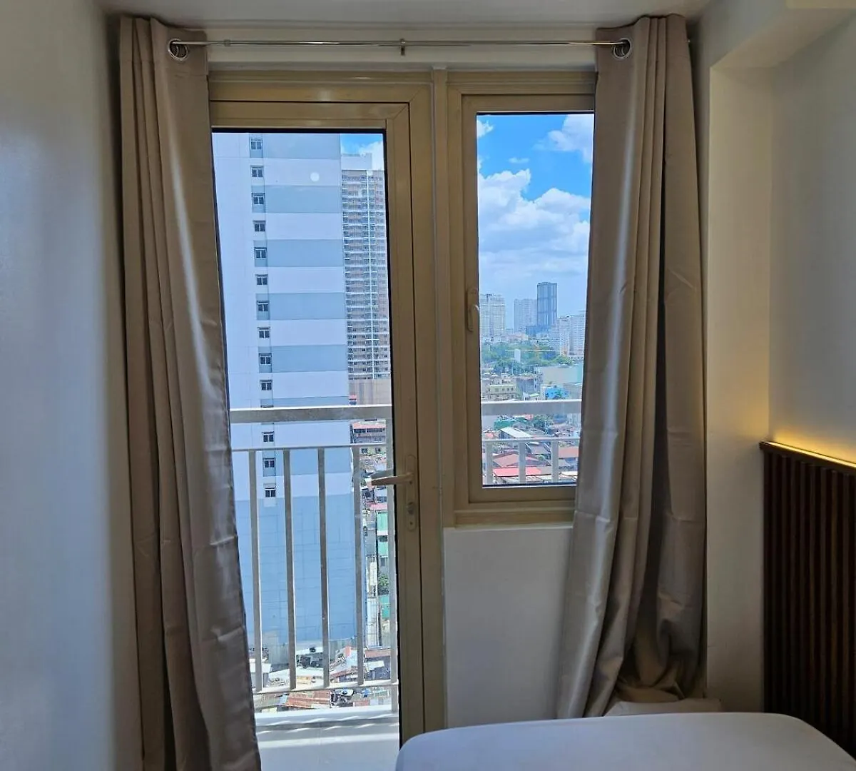 Condo In Coast Residences, Pasay City Manila 0*,