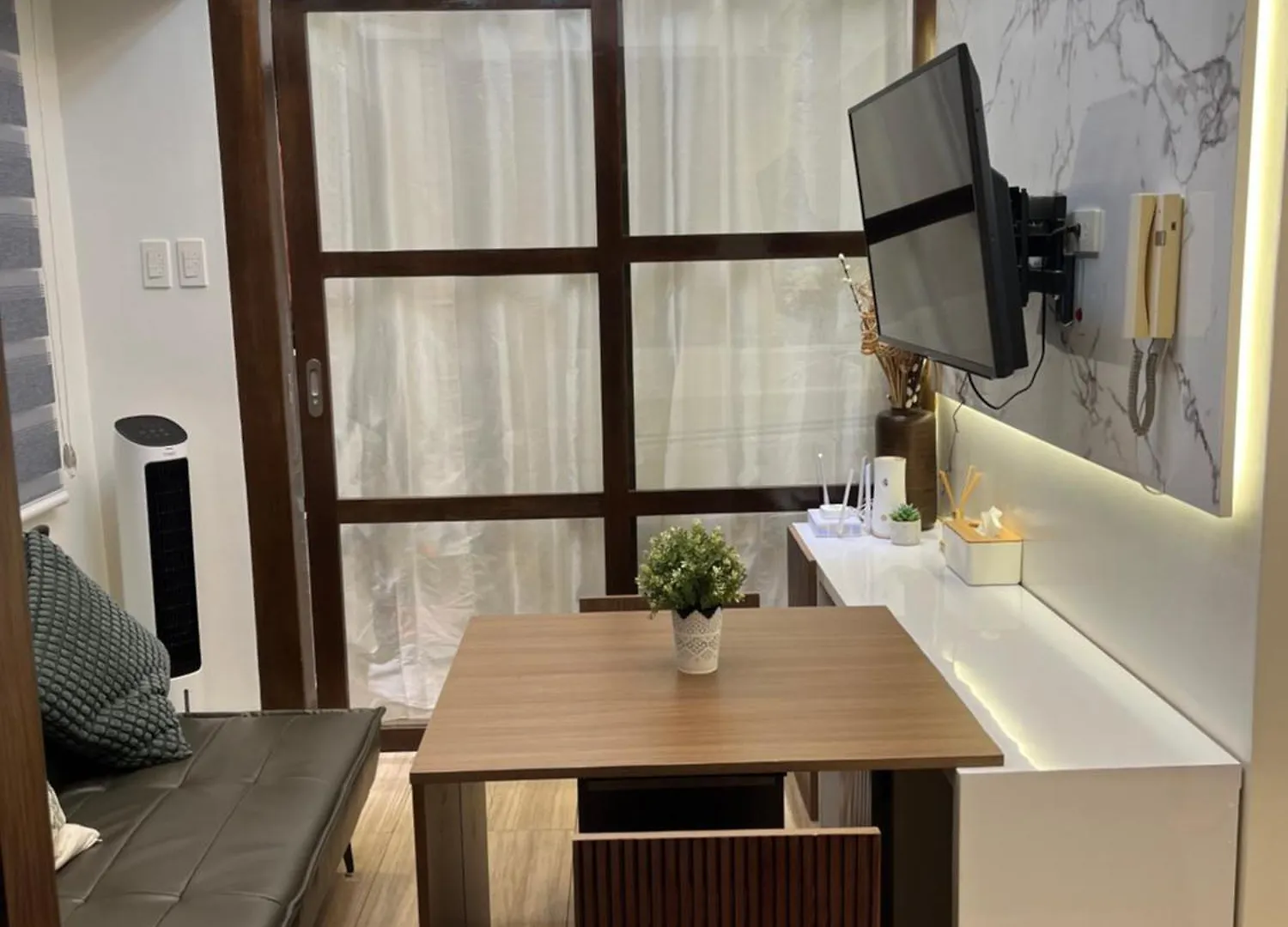 Apartment Condo In Coast Residences, Pasay City Manila